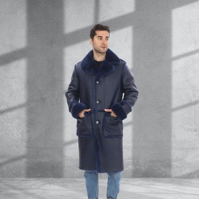 Arnavutköy shearling coat, full-length look