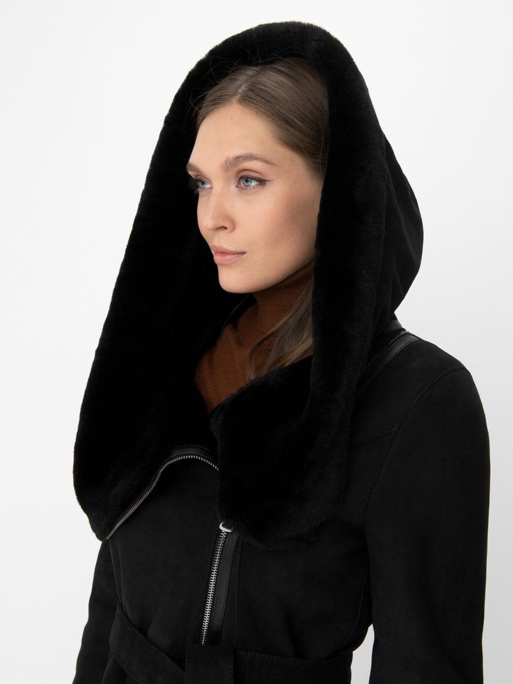 Beylerbeyi hooded shearling coat, detail