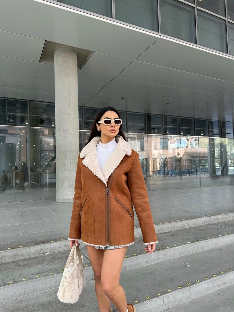 Caddebostan curly shearling jacket, full-length look