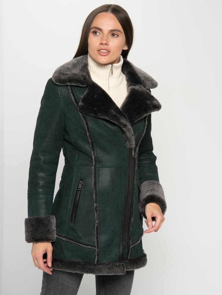 Çengelköy shearling coat, front view