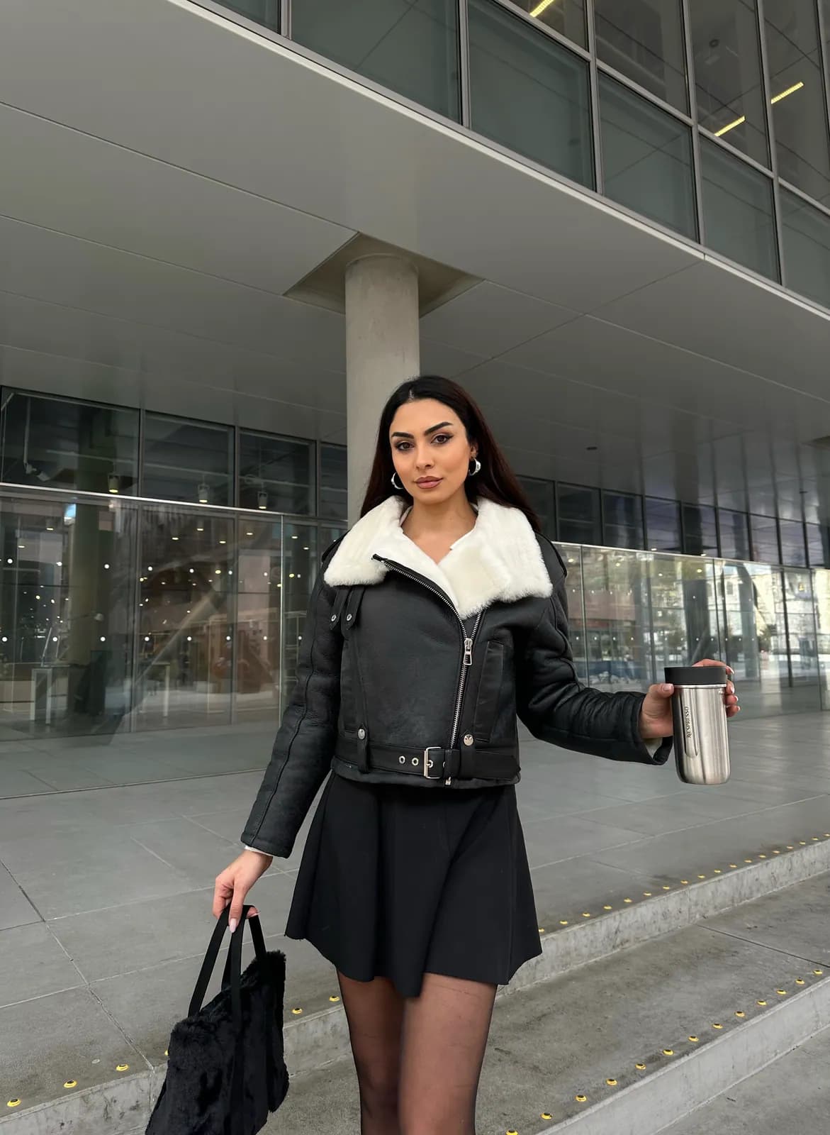 Belgravia Cropped shearling biker, detay